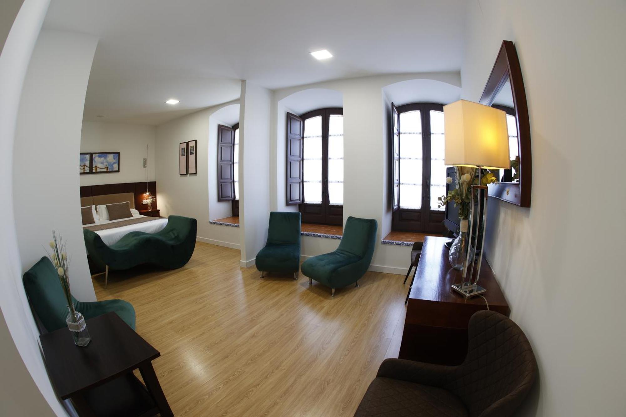 Hotel El Carmen Пуэнте-Хениль Экстерьер фото