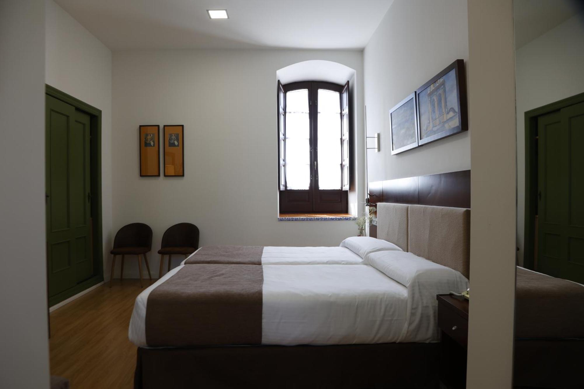 Hotel El Carmen Пуэнте-Хениль Экстерьер фото