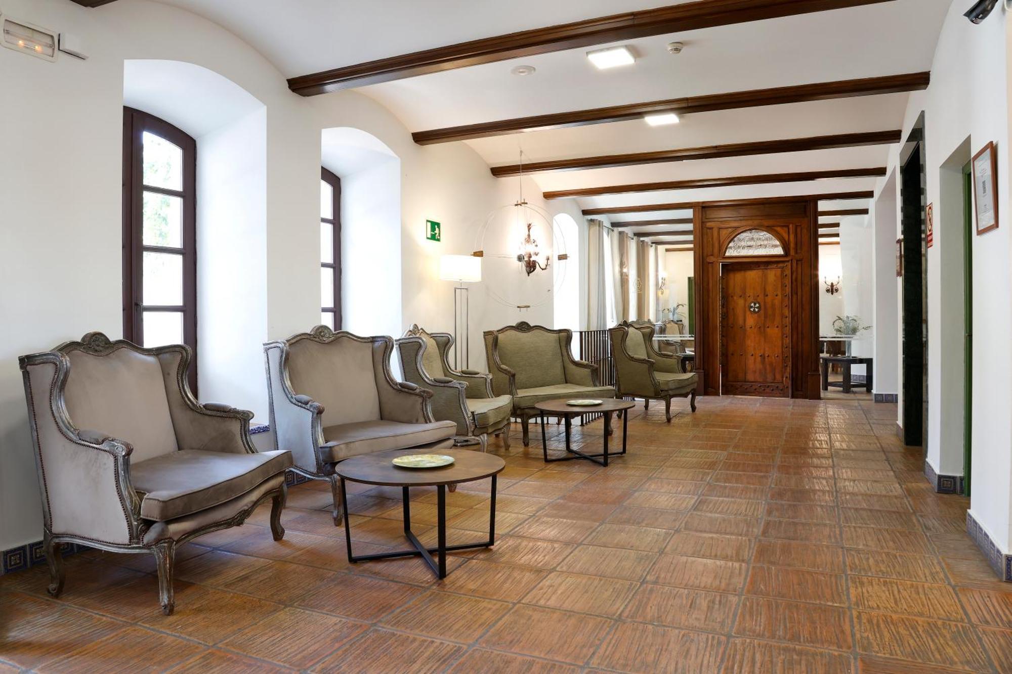 Hotel El Carmen Пуэнте-Хениль Экстерьер фото