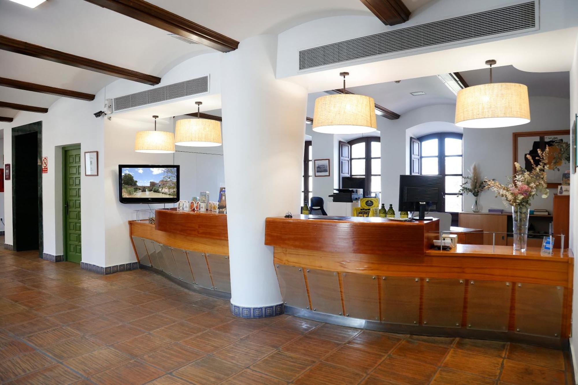 Hotel El Carmen Пуэнте-Хениль Экстерьер фото