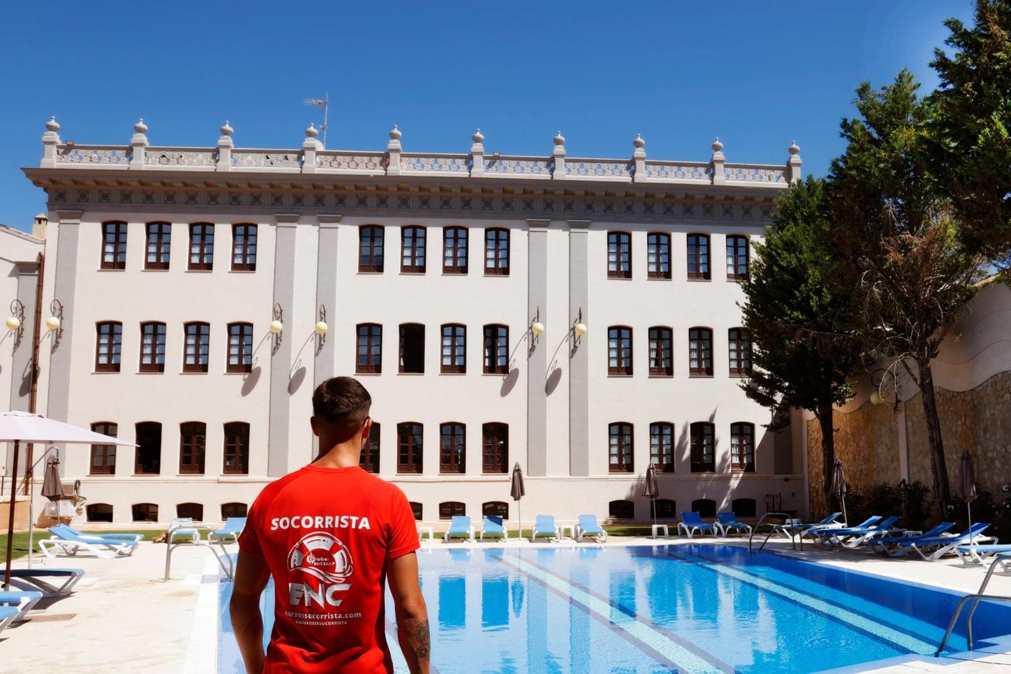 Hotel El Carmen Пуэнте-Хениль Экстерьер фото