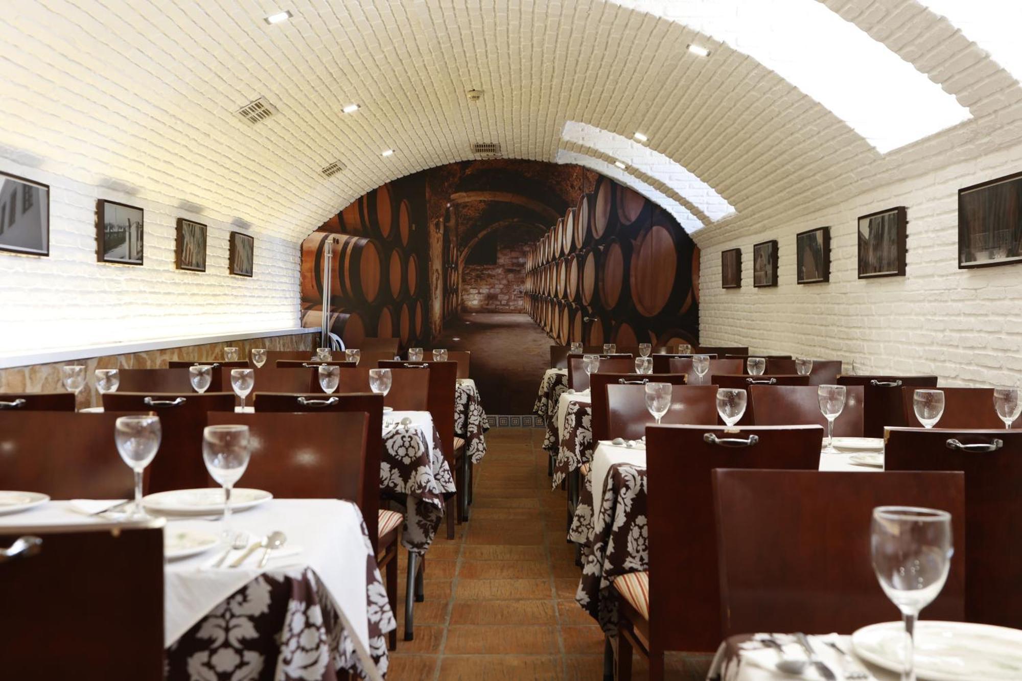 Hotel El Carmen Пуэнте-Хениль Экстерьер фото